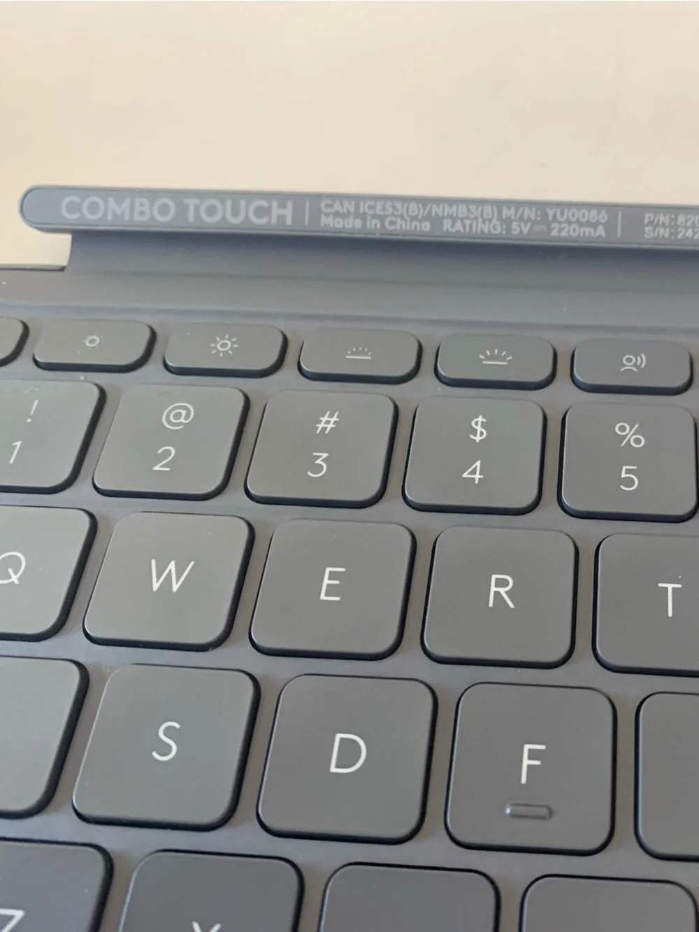 Logitech Combo Touch Keyboard Case for iPad Air 11-inch (M2) - Dark Gray